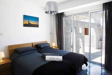 Villa for 4 People in Paphos, South Cyprus, Photo 1