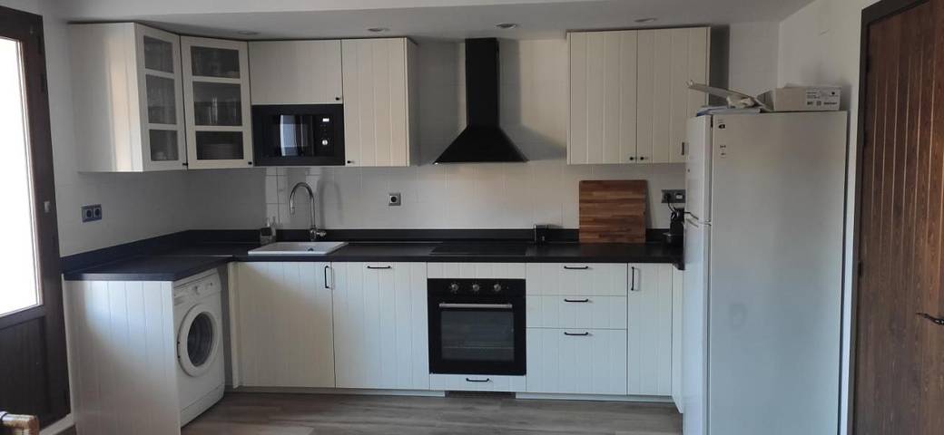 Casa de vacaciones para 9 personas, con jardín además de vistas y piscina en Provincia de Teruel - 4