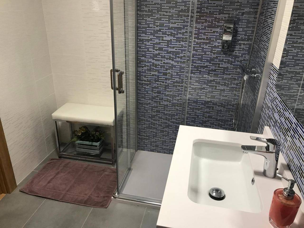 Appartement entier, Pension Berceo in Logroño, La Rioja Province