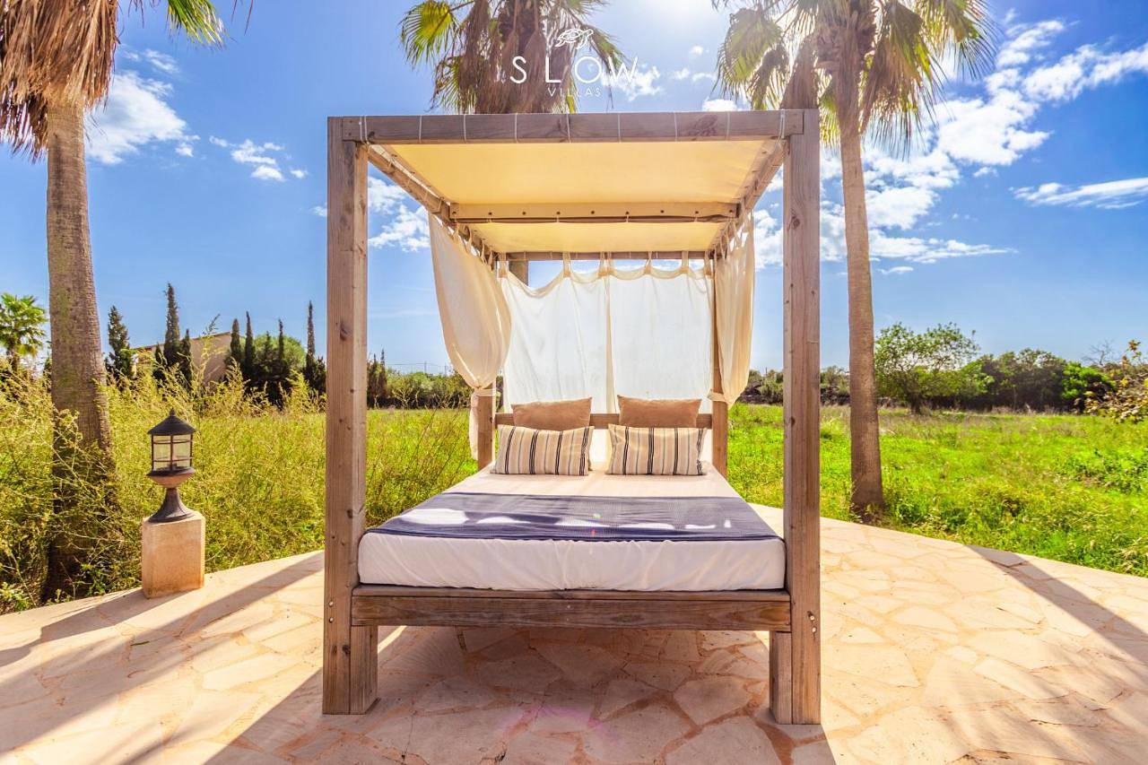 Villa Es Contes by Slow Villas in Cala d'Or, Santanyí
