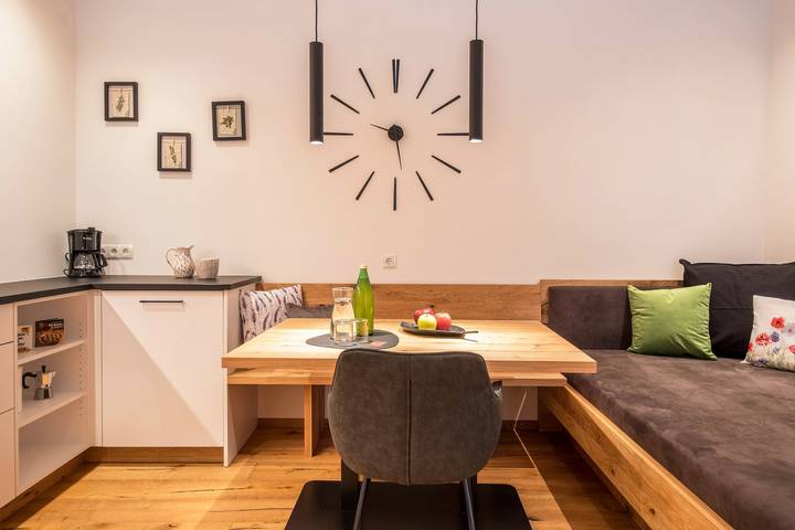 Hel lejlighed, Luislhof Farm - Holiday Apartment Herbae with Mountain View, Terrace & Wi-Fi in Girlan, Eppan an der Weinstraße