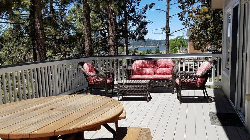 Cabaña de madera para 8 personas, con balcón y jacuzzi en Big Bear Lake