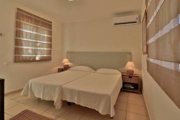 Villa voor 4 Personen in Vale do Lobo, Praia do Ancão, Afbeelding 4