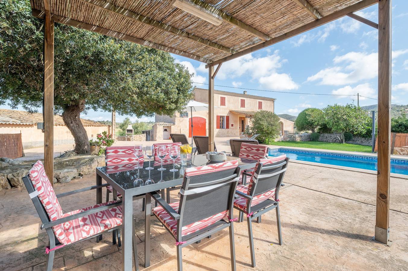 Maison de campagne majorquine Ses Comes de Son Cladera avec piscine privée et vue sur la montagne in Manacor, Majorque de l'Est