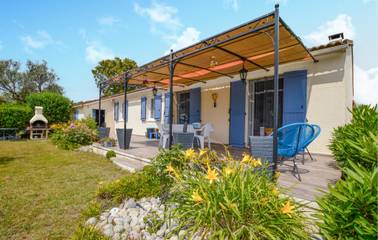 Gîte pour 10 personnes, avec terrasse et jardin à Ventiseri