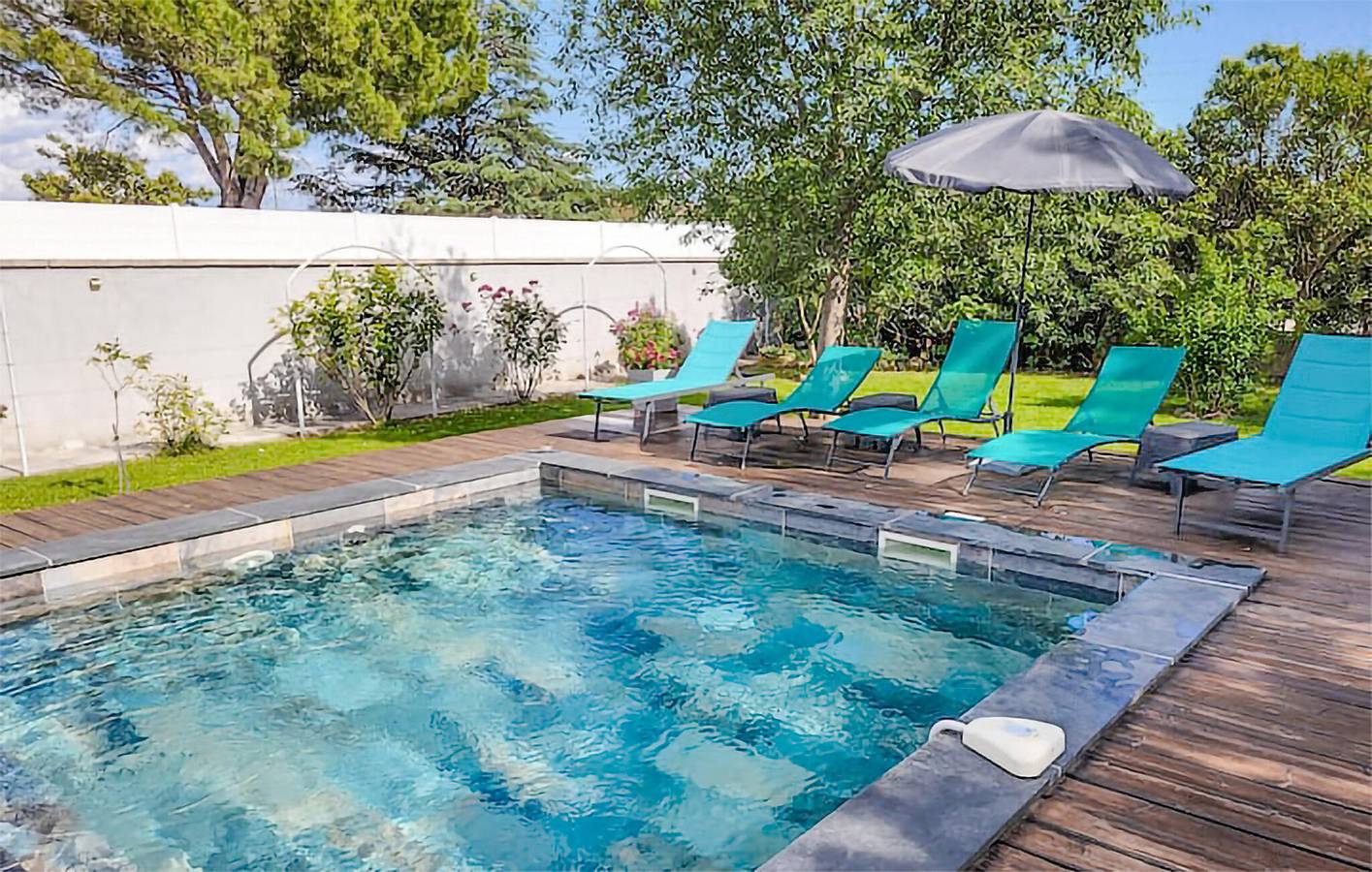 Modernes Apartment mit Wifi, AC, Parkplatz, Terrasse und Pool in Arles, Mittelmeerküste (Frankreich)