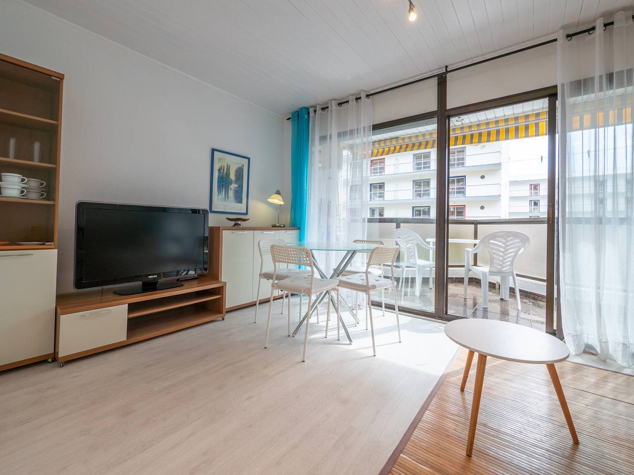 Apartamento entero, Apartamento moderno en Malgrat de Mar con piscina y Wifi, a 160m de la playa in Malgrat de Mar, Costa del Maresme