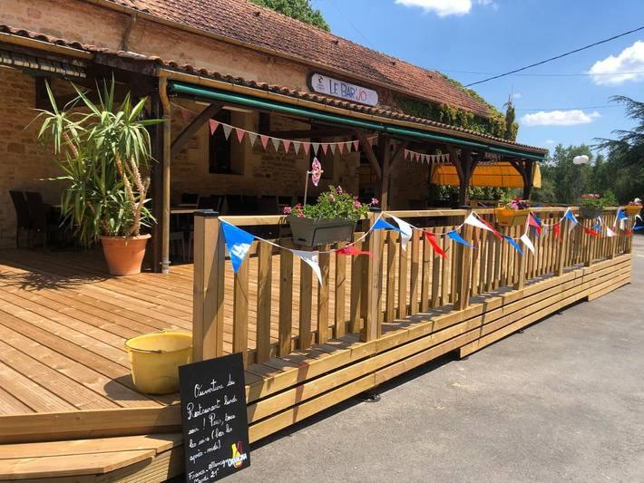 Location de vacances pour 10 personnes, avec jardin ainsi que terrasse et piscine, animaux acceptés à Sainte-Nathalène - 3