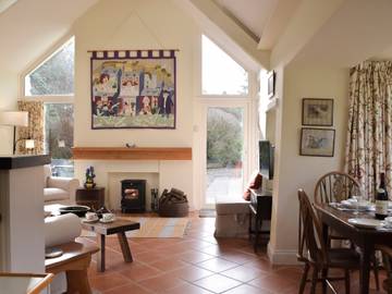Log Cabin for 2 People in Pembrokeshire, South-Wales, Photo 3