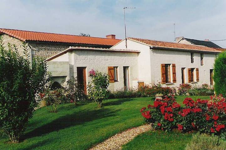 Location de vacances pour 5 personnes, animaux acceptés dans Berthegon