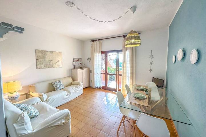 Appartamento intero, Splendida baia di sabbia bianca e mare cristallino di fronte all'isola Tavolara in Porto Istana, Olbia