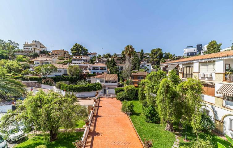 Ferienwohnung für 2 Personen, mit Pool und Garten in Malaga - 2