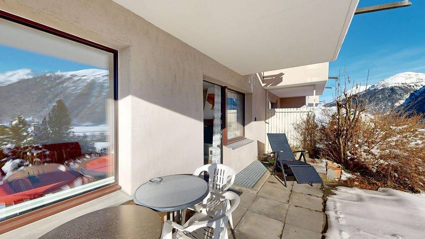 Ferienwohnung für 4 Personen, mit Terrasse in Samedan - 2