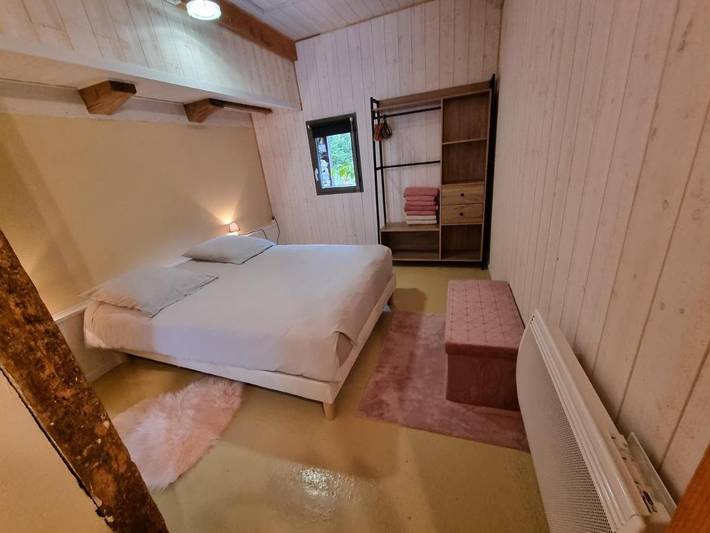 Maison d’hôte pour 40 personnes, avec piscine ainsi que jardin et jacuzzi