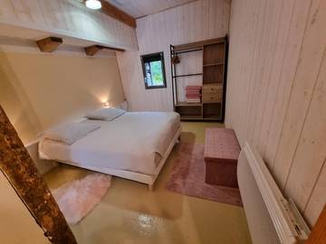 Gîte pour 40 personnes, avec piscine ainsi que jardin et jacuzzi à Savignac-Lédrier