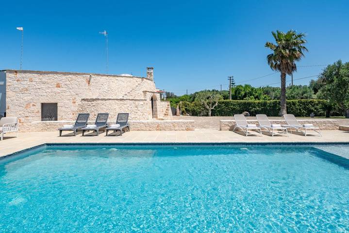 Villa per 2 persone, con giardino e piscina ad Ostuni