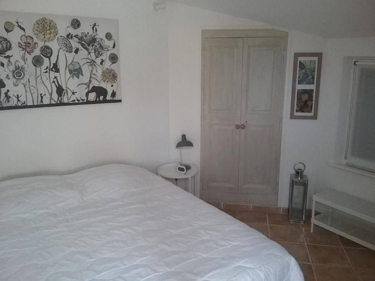 Une Chambre En Ville in L'Isle-sur-la-Sorgue, Vaucluse