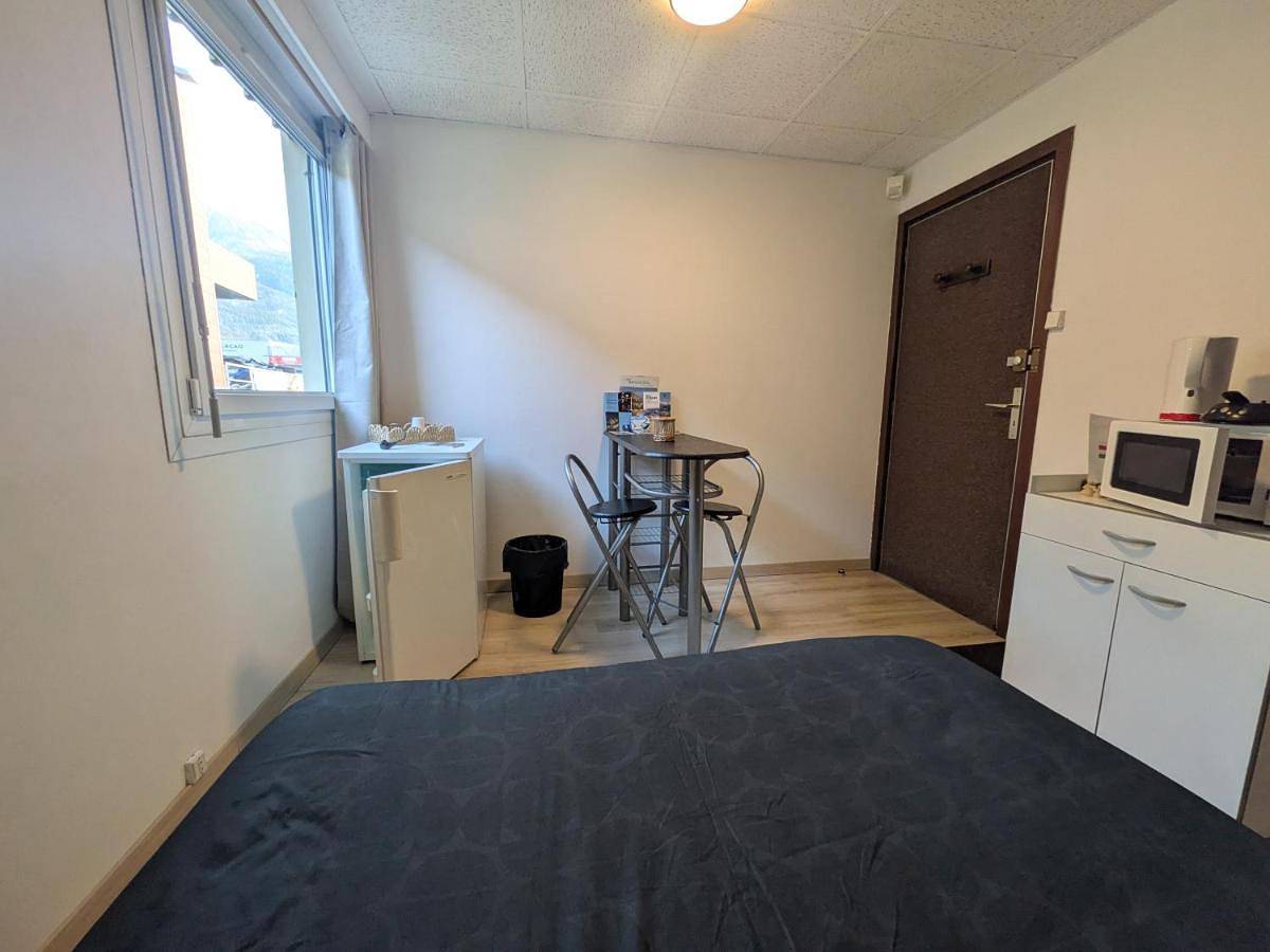 Airbnbri' Chambre à Louer Rdc Maison in Briançon, Serre Chevalier