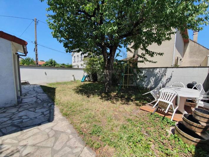 Location de vacances pour 11 personnes, avec terrasse à Livry-Gargan - 4