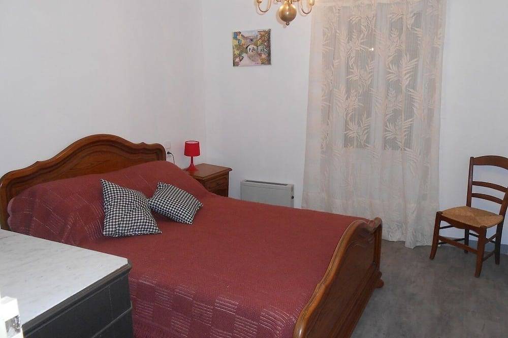 Village House With Beautiful View Of The Valley, Hiking Trail, Gorge in Vieussan, Béziers und Umgebung