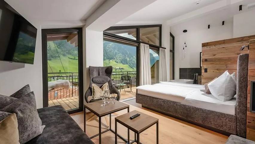 Hôtel pour 3 personnes, avec jardin ainsi que sauna et piscine