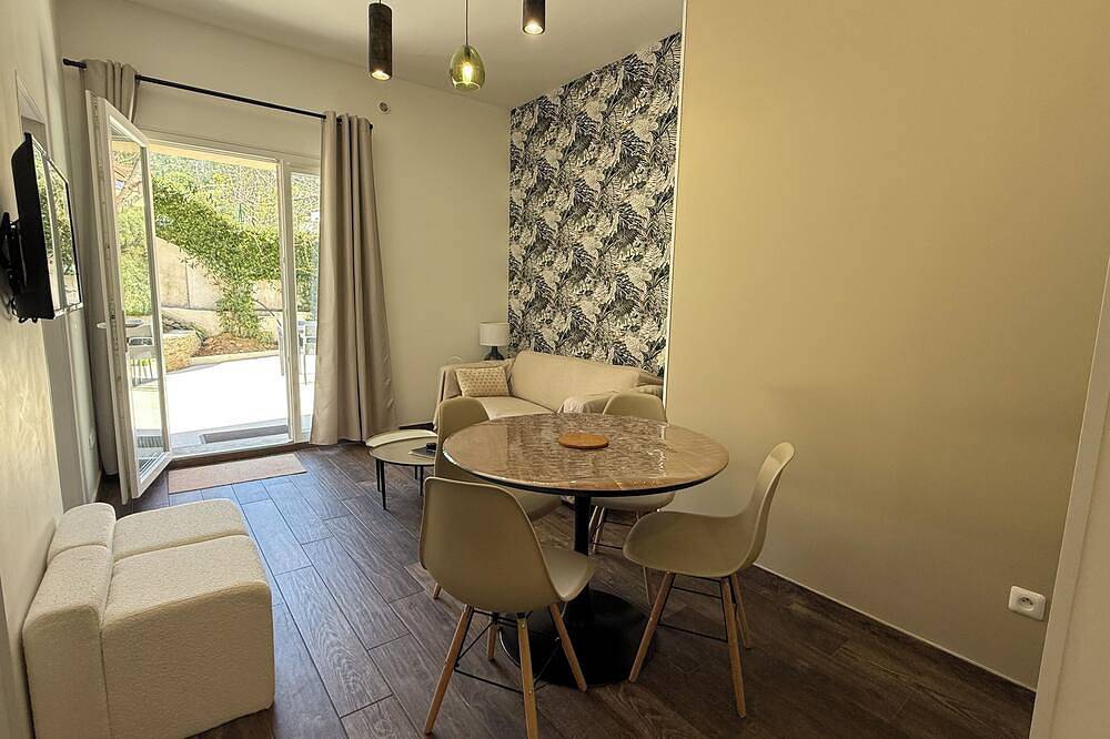 Appartement entier, Logement jardin privatif - Bastia sud - proche commerces - 5 minutes de la plage in Bastia, Cap Corse