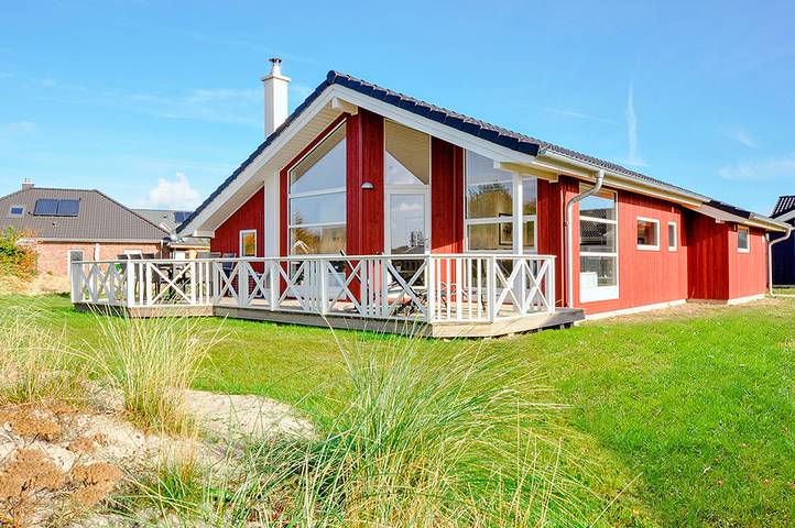 Ferienhaus für 8 Personen, mit Sauna und Terrasse sowie Whirlpool in Großenbrode