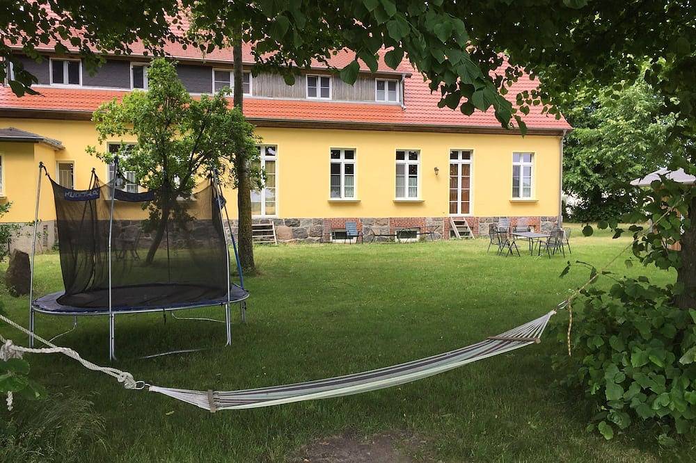 Ganze Wohnung, Muschelwohnung im Meerzauber de Haus, 1,3 km bis zum Strand in Altenkirchen, Rügen