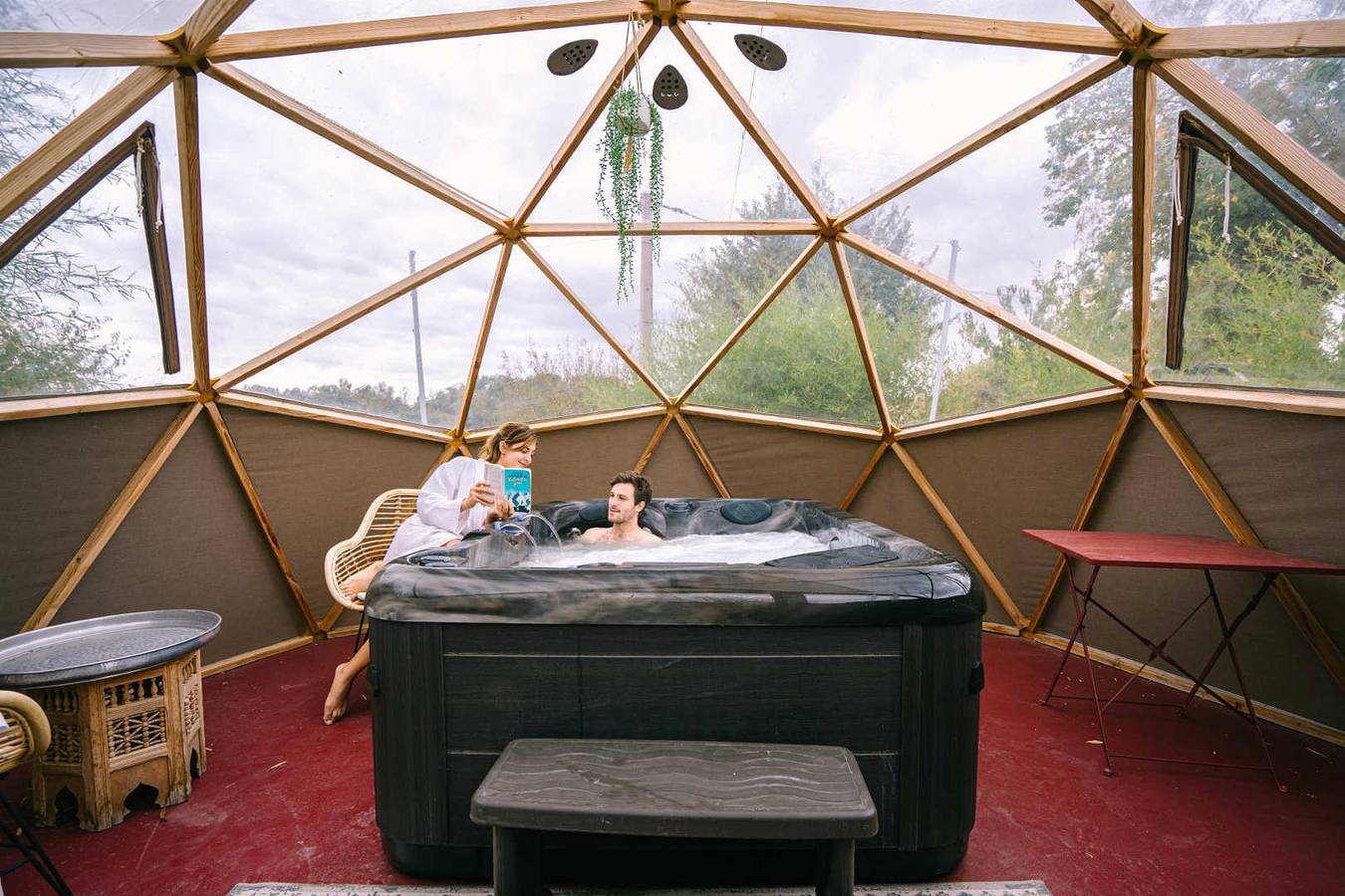 Le Dôme et son jacuzzi in Grazac (Tarn), Région d'Albi
