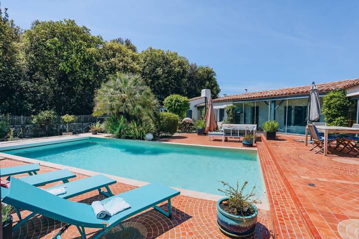 Villa pour 18 personnes, avec jardin ainsi que terrasse et piscine, animaux acceptés en Charente-Maritime - 3