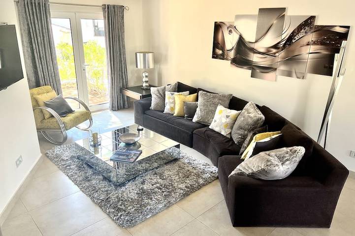 Vakantiehuis voor 6 personen, with tuin and zwembad as well as balkon - 1