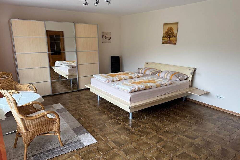 Ganze Wohnung, Ferienwohnung 1 - Haus Anita in Zeltingen-Rachtig, Bernkastel-Kues & Umgebung