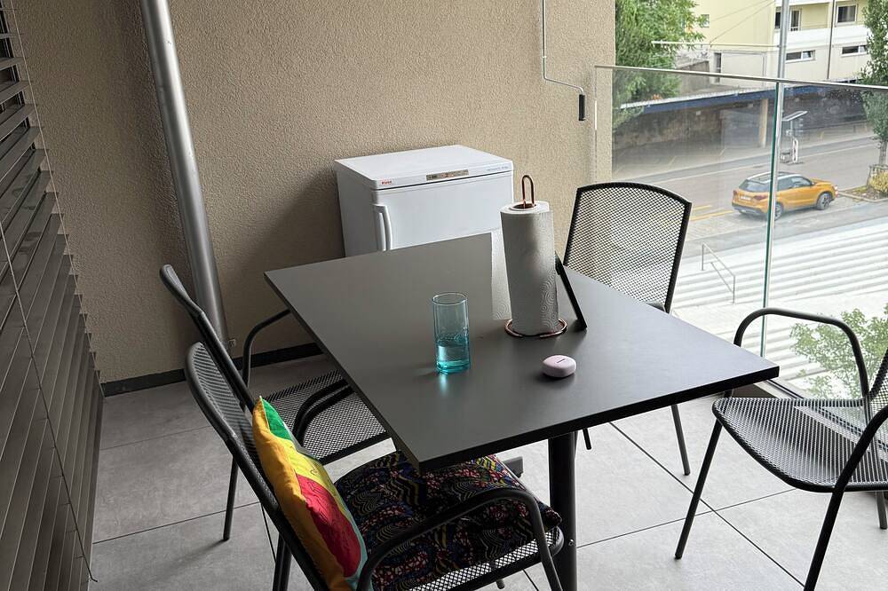 Appartamento intero, I offer my apartment fully furnished and equipped. in Neuchâtel, Three-Lakes