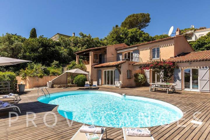 Villa pour 8 personnes, avec piscine et jardin dans Saint-Aygulf