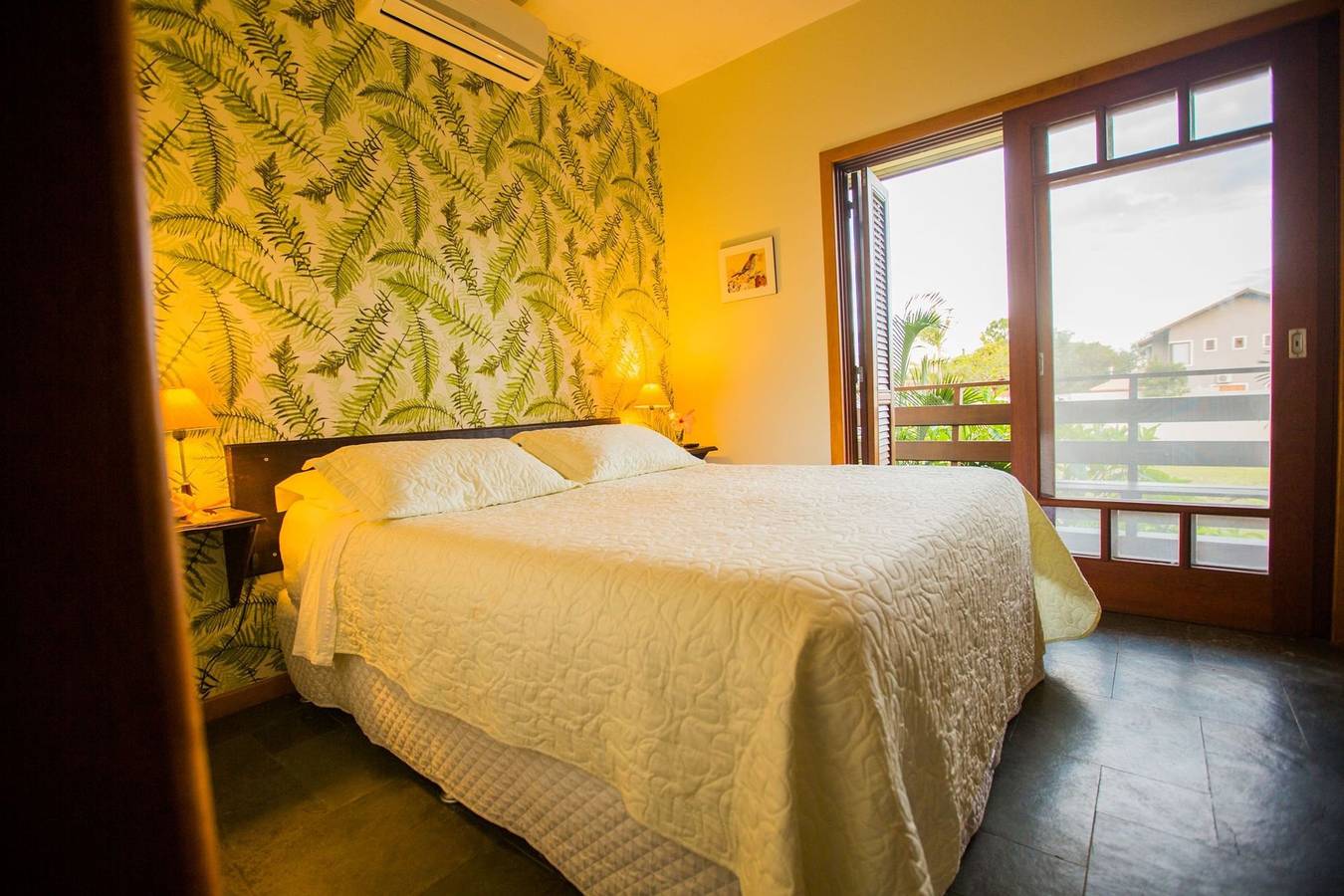 Entire apartment, Suíte Morro das Pedras - Bollté Praia Boutique in Campeche (SC), Praia do Campeche