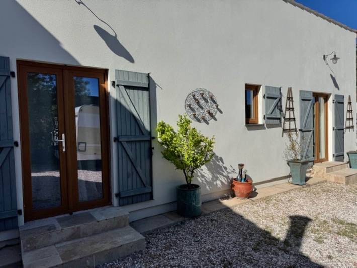Maison de vacances pour 6 personnes, avec piscine ainsi que jardin et terrasse