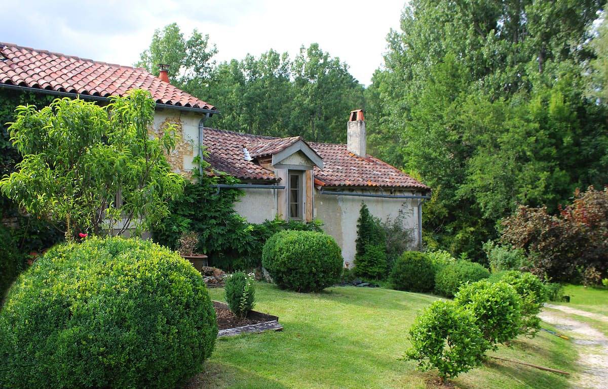 Gîte pour 4 personnes avec terrasse in Sourzac, Dordogne