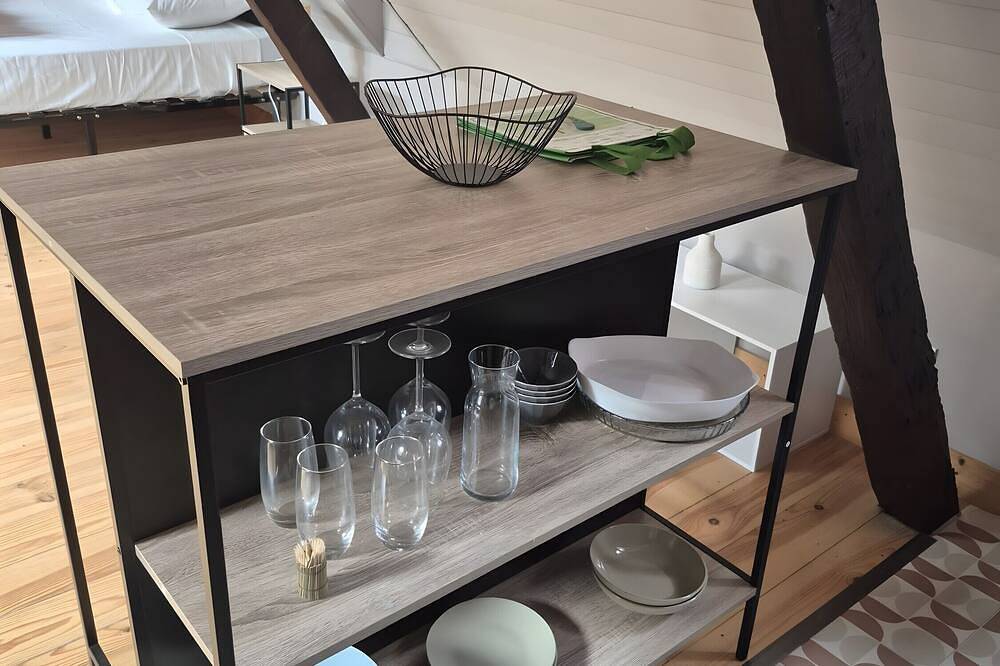 Entire apartment, Studio Tess Apartment with Wi-Fi in Salies-de-Béarn, Béarn