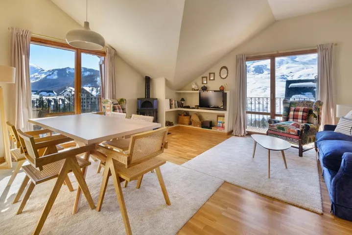 Holiday apartment for 6 people, with balcony and view - 1