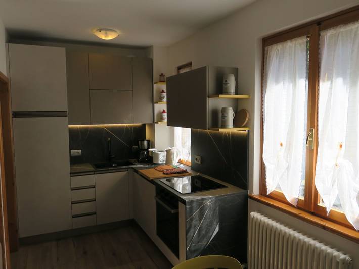 Appartamento intero, 2-stöckige Wohnung mit privatem Gartenbereich in Pur (Ledro), Ledro