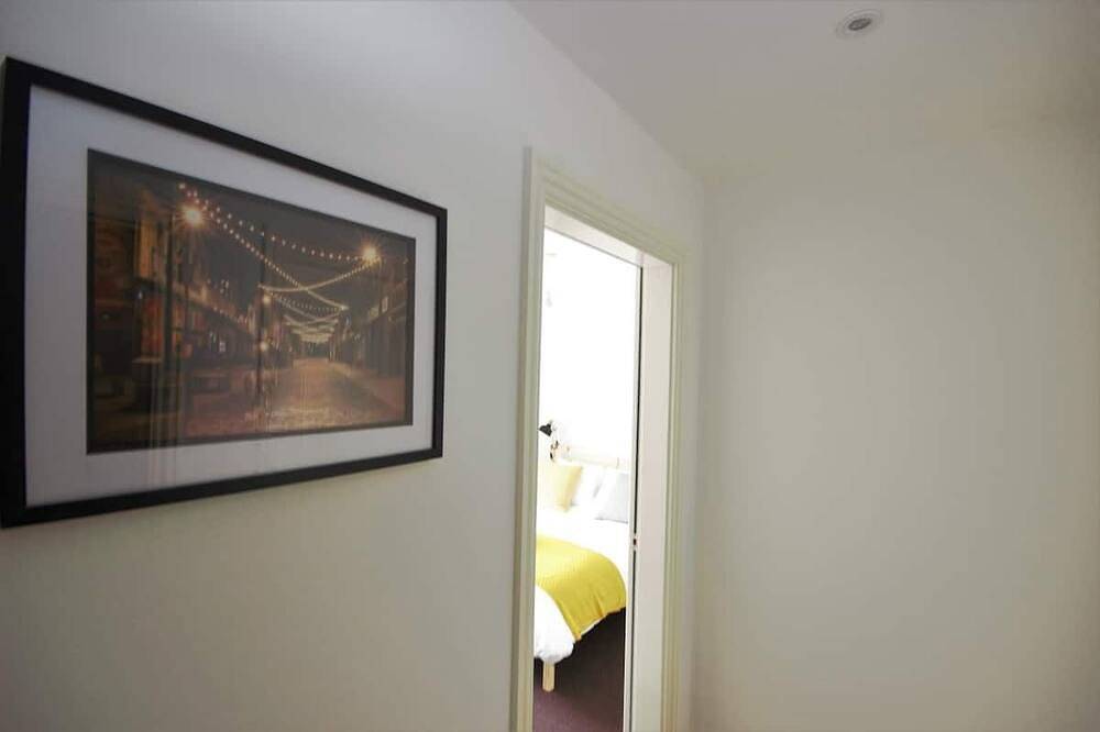 Hu1 City Centre Hub (sleeps 6) in Kingston-upon-Hull, Yorkshire and the Humber