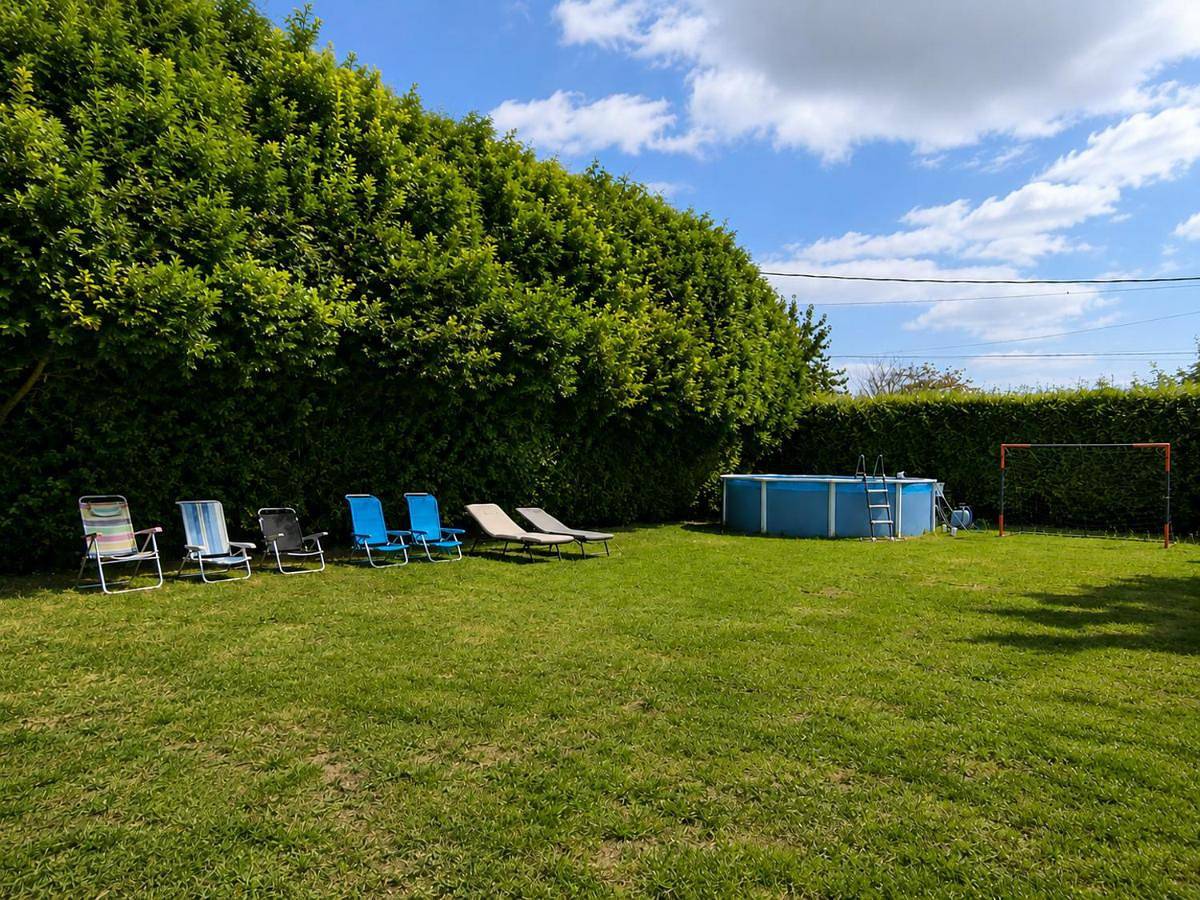 Gran chalet con piscina y gran jardín cerca de A Coruña in Sada, Costa de Galicia