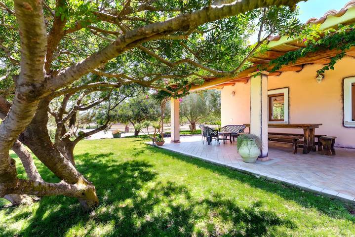 Ganze Wohnung, Apartment 'Angolo di Paradiso - Pavoncelle' mit Meerblick, privater Terrasse & Klimaanlage in Orosei, Golf von Orosei