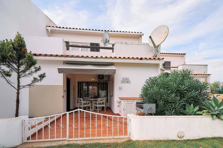 Holiday home for 4 people, with balcony and pool, with pets in Albufeira