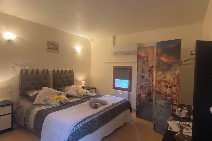 Grande maison 15 pers. – 5 chambres, 5 Sdb privatives – Marennes/Oléron - Royan in Marennes, Marennes-Hiers-Brouage