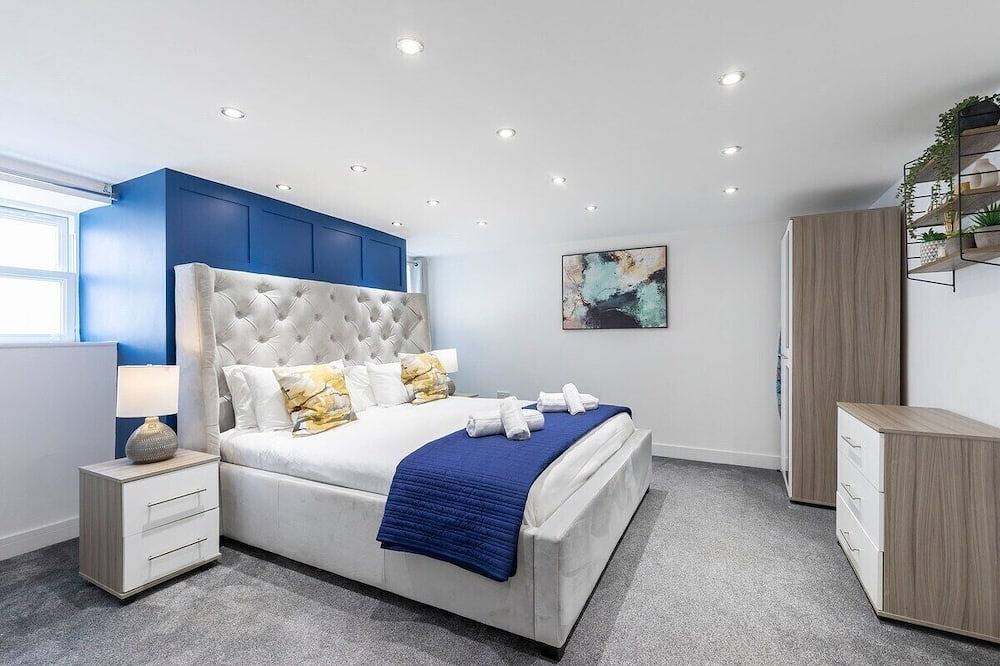 Apartamento entero, Grande-Apartamento-Baño privado-Vista a la Calle in Cheltenham, Gloucestershire