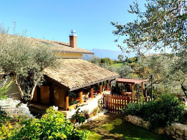 Location de vacances pour 4 personnes, avec jardin, animaux acceptés à Fontechiari - 2