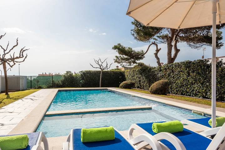 Location de vacances pour 5 personnes, avec jardin et terrasse à Cala en Bosc - 4
