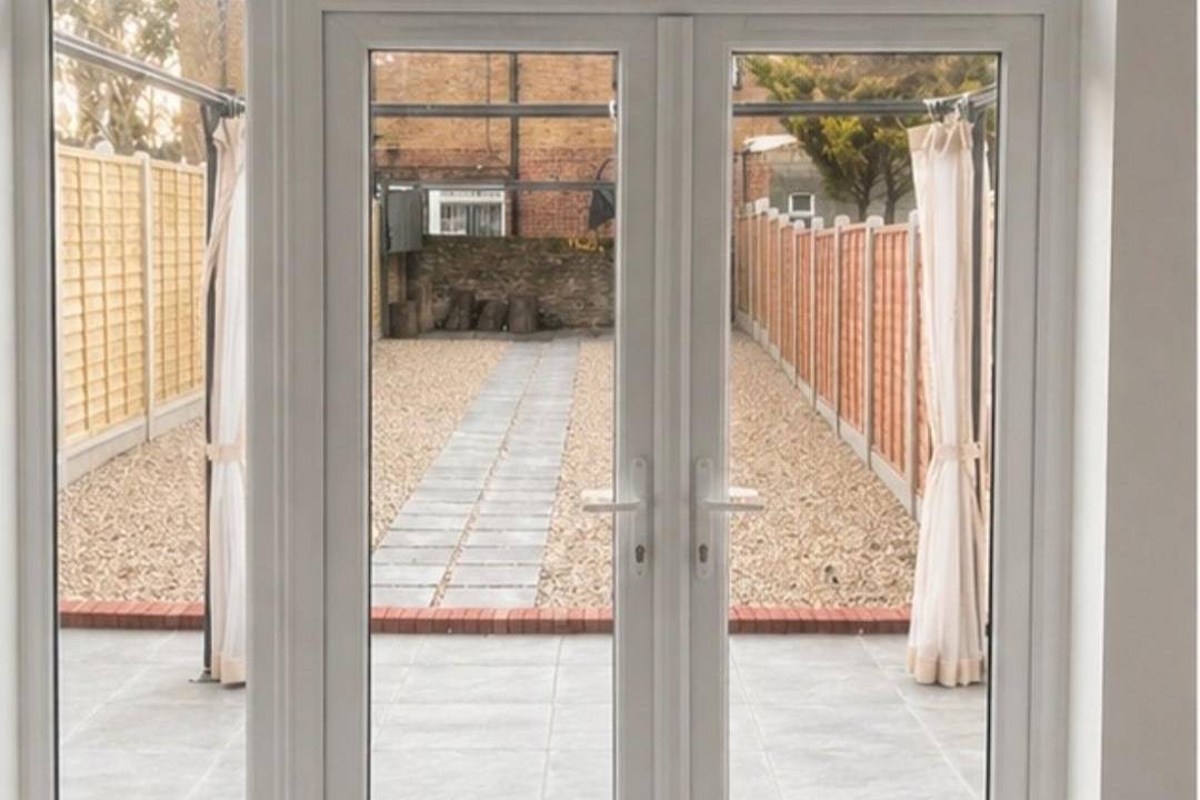 Ganze Ferienwohnung, Modern 2-Bed Apartment Sleeps 5 Fast Links Central in London, Südostengland