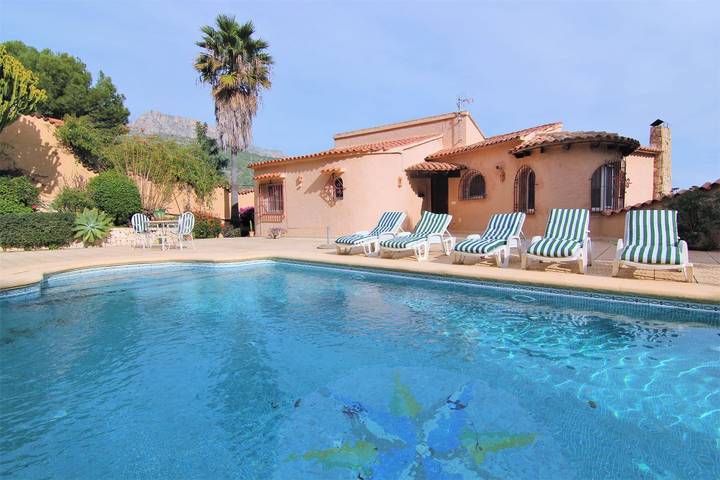 Villa pour 8 personnes, avec jardin et terrasse à Calpe